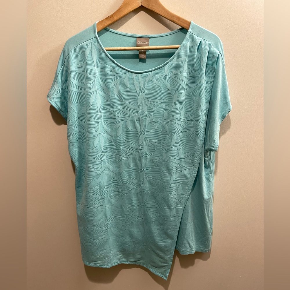Chico's Green Asymmetrical Short Sleeve Tee